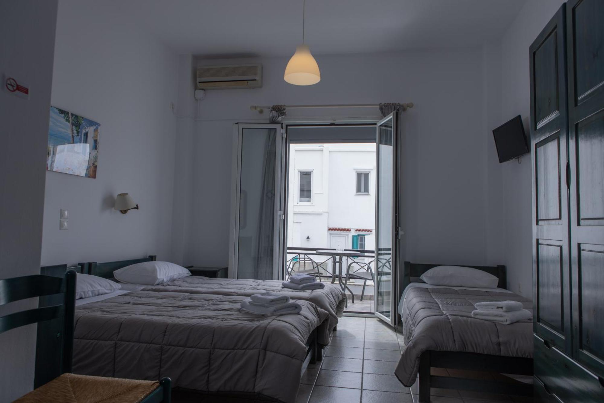 Soula Rooms Tinos Exterior photo